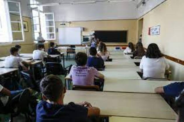 Ats Milano, contagi stabili nelle scuole