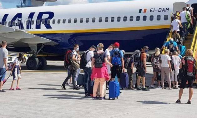 Italiani e paura di tornare a viaggiare: solo la Generazione X pronta con le valigie