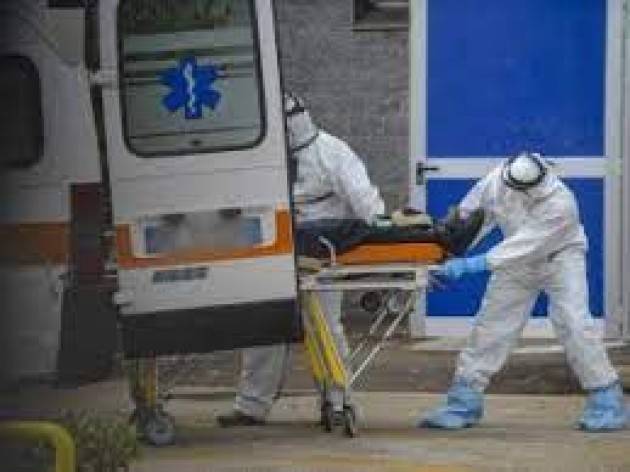 Ragazzo di 16 anni è grave dopo Infarto a scuola