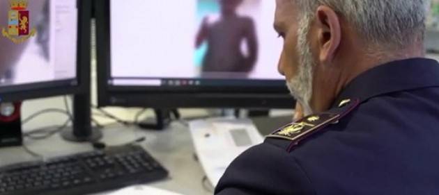 2 arresti a Potenza per presunti ricatti sessuali a minorenni