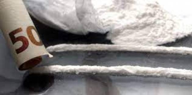 Cocaina all'ingrosso nel bar, 8 arresti con l'operazione ''Cristallo''