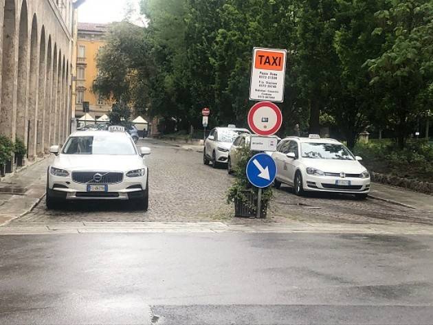 Estensione plateatici in p.zza Roma. Taxi Cna: Misura giusta,ora ottimizzare spazi.