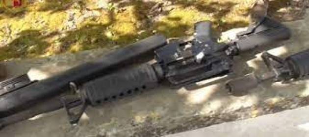 Scoperto a Bari traffico illegale di armi e munizioni