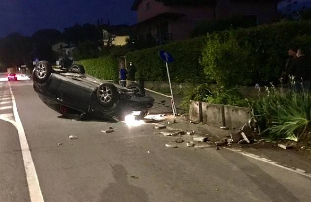 Crema Ribaltamento In Viale Europa Illeso Un Giovane