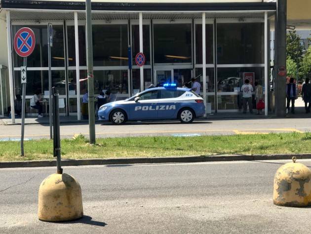 LITE TRA FIDANZATI IN OSPEDALE: ARRIVA LA POLIZIA