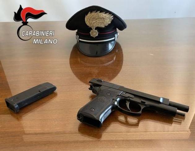 Tenta rapine con pistola finta, arrestato nel milanese