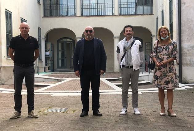 CNA Cremona Il liutaio  Bissolotti visita Istituto  Antonio Stradivari.