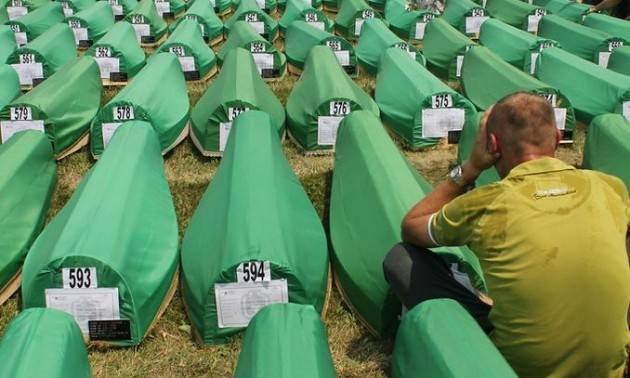 Confermato l’ergastolo a Ratko Mladić, il boia di Srebrenica