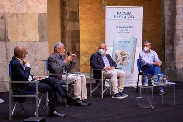 Padania Acque e Fondazione Banca dell’Acqua Presentato il volume  L’acqua e / è la vita di R. Groppali