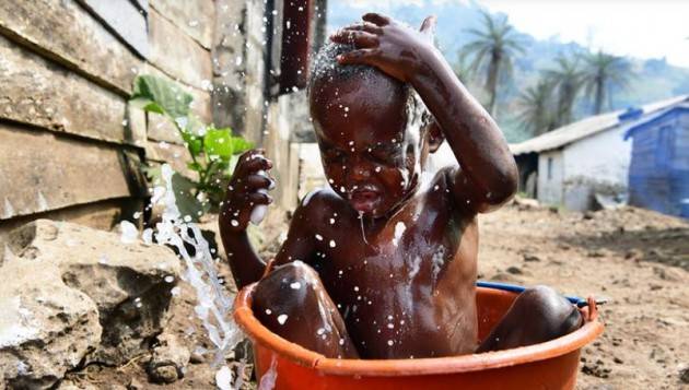 Oltre 220 milioni di bambini in Africa in condizioni di insicurezza idrica