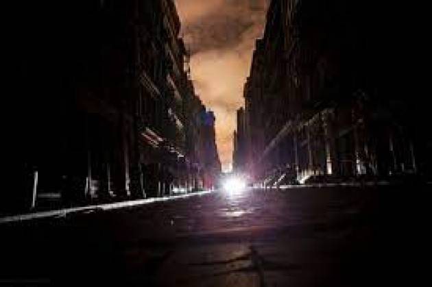 Nuovi blackout a Milano, Unareti: ''Permane l'allerta''