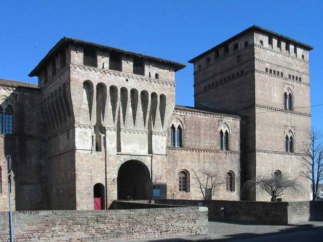  Visite serali al castello di Pandino (Cremona) 