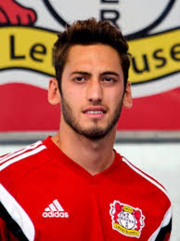 Inter, al via le visite mediche per Calhanoglu