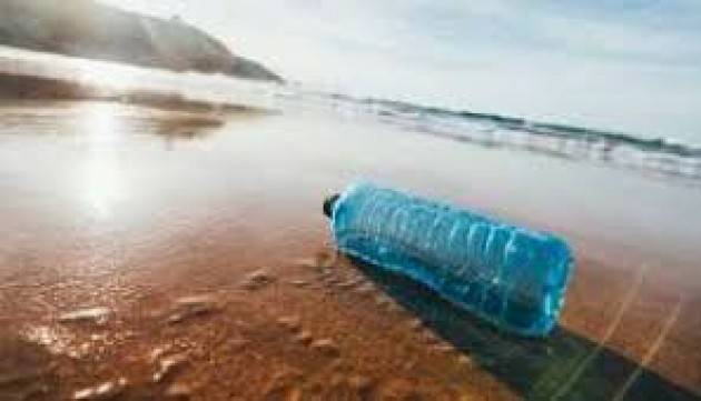 Trasformare i rifiuti di plastica in aroma di vaniglia, utilizzando i batteri