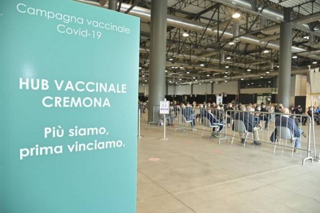 Vaccinazioni HUB Cremona , troppi malori | Elia Sciacca (CR)