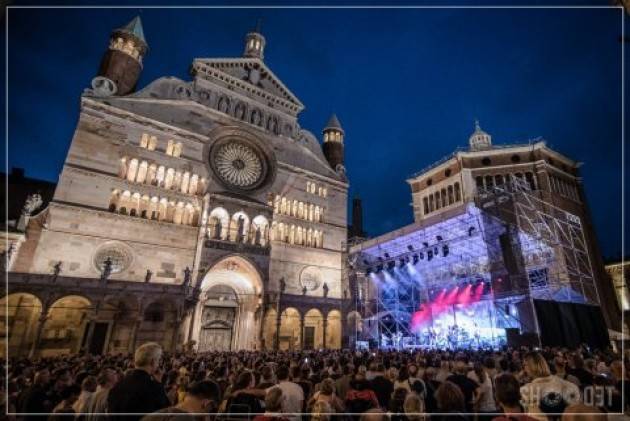 Cremona I concerti in p.zza Comune danneggiano i monumenti ? Gualtiero Nicolini