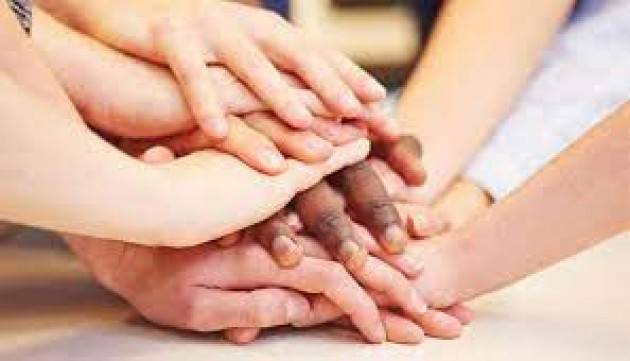 La solidarietà del noi | Francesco Lena ( Cenate Sopra - Bergamo )