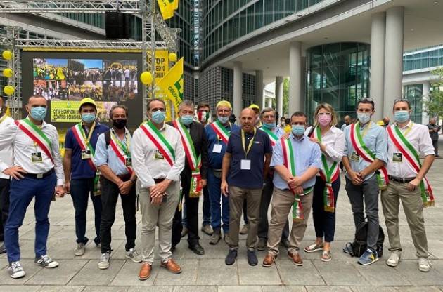 Coldiretti Cinghiali, protesta degli agricoltori: tanti cremonesi  a Milano