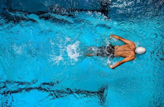 È sportmania a Milano: dal calcetto al tennis alla corsa...