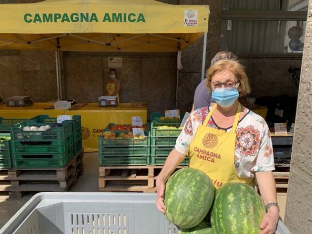 Coldiretti L’anguriata al mercato di Campagna Amica a Crema