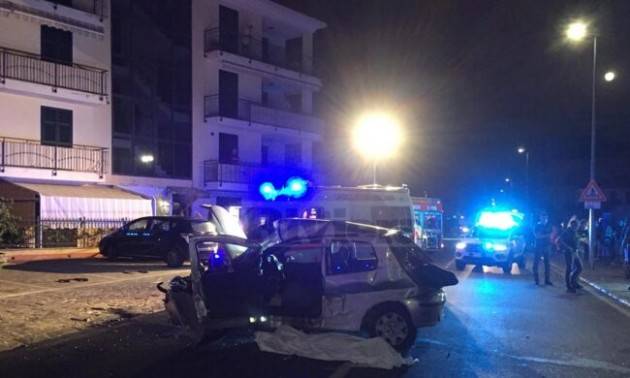 SCHIANTO A IMPERIA: UN MORTO E 4 FERITI GRAVI -FOTO