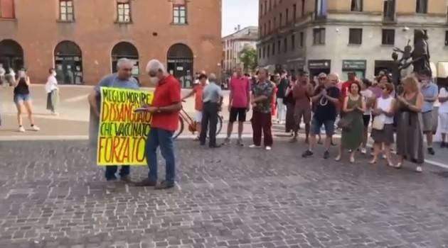In pochi a Cremona al ‘NO GREEN PASS’ (Video)