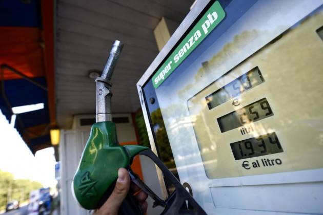 CODACONS CREMA: CARO CARBURANTI, AUMENTA IL PREZZO DEL PIENO DI BENZINA.