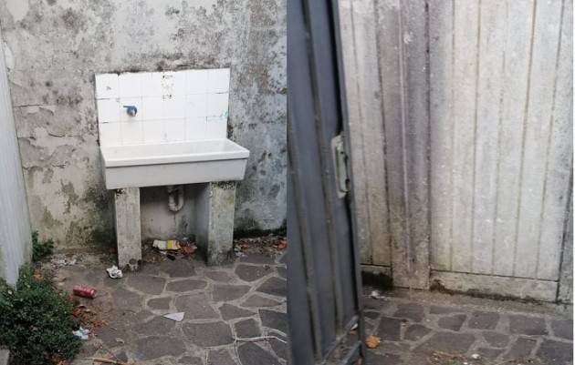 M5S CREMASCO: BAGNI PUBBLICI A SANTA MARIA IN UNO STATO INDECOROSO