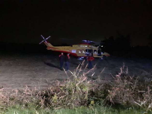 47ENNE VOLA DALLA FINESTRA DURANTE LITE IN FAMIGLIA