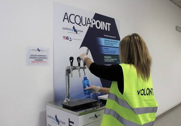 Padania Acque Negli hub vaccinali: risparmiate 30.000 bottigliette di plastica