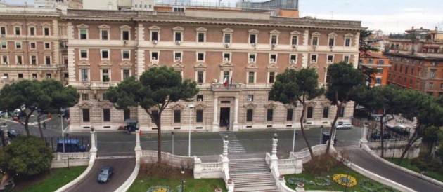 Lamorgese incontra al Viminale l’ambasciatore tunisino Sinaoui