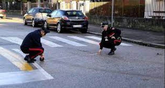 Bimbo 3 anni investito su strisce, grave