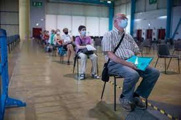 In Italia prima dose al 70% della popolazione vaccinabile