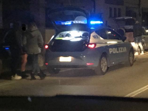 CONTROLLI DELLA POLIZIA A FERRAGOSTO:SANZIONI PER GREENPASS, ALCOOL E DROGA CHIUSI LOCALI
