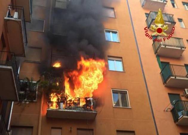 Incendio in appartamento a Milano, un morto