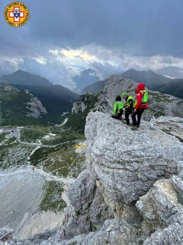 Alpinista milanese di 48 anni precipita e muore sul Lagazuoi
