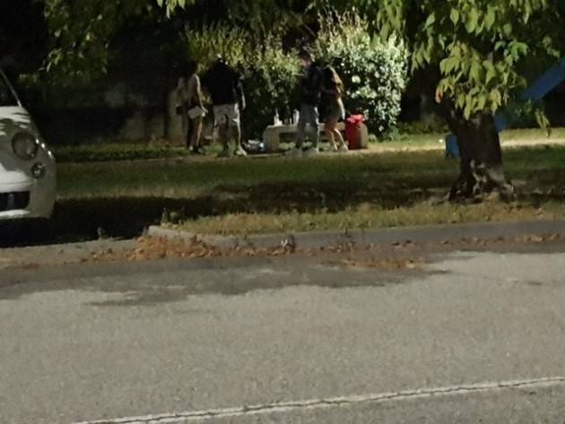 BASTA SCHIAMAZZI E VANDALISMI: NUOVA PROTESTA DEGLI ABITANTI 