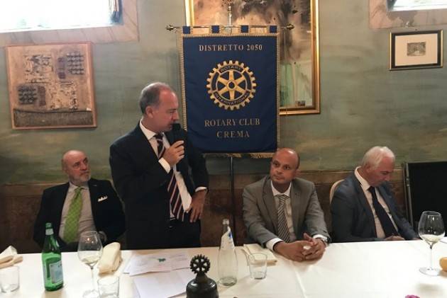 Francesco Buzzella al Rotary Club Crema