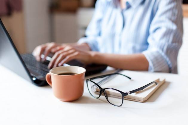 PER STARE BENE BISOGNA LAVORARE SOLO OTTO ORE ALLA SETTIMANA