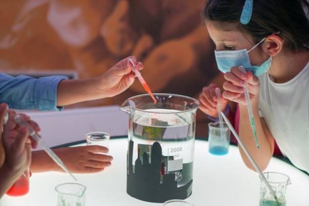 Chimica diventa creativa al museo della scienza e tecnologia