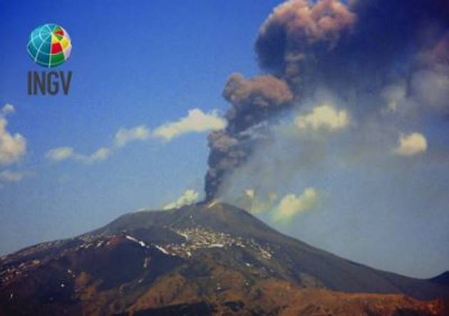 60 milioni di metri cubi fuoriusciti in 3 mesi dall'Etna