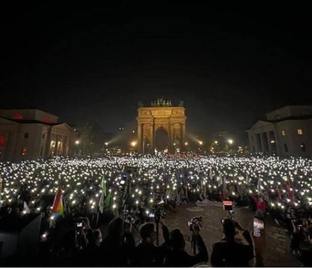 Grande manifestazione a Milano  per mancata approvazione ddl Zan