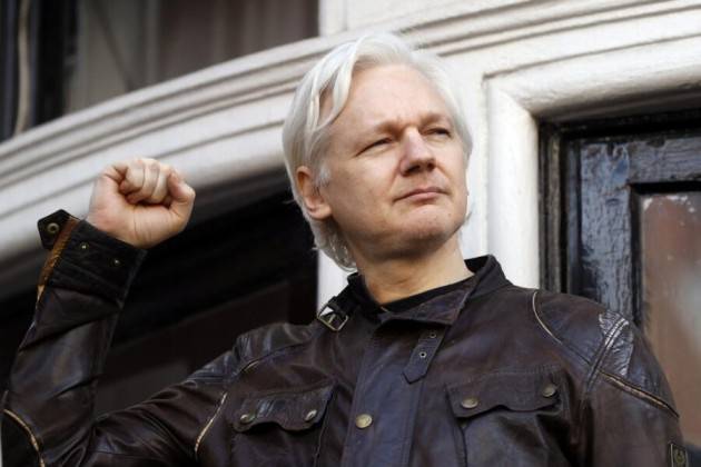 Zeus  Il Nobel ad Assange