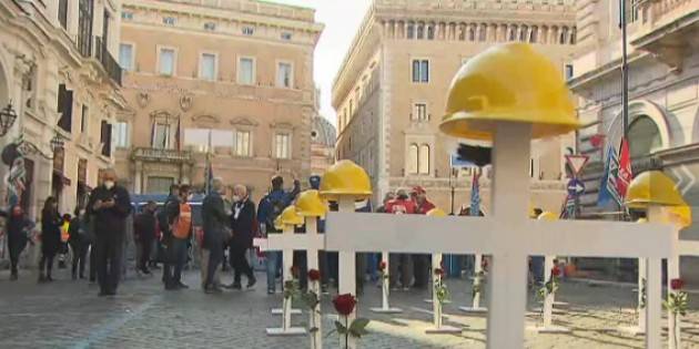 Cantieri pericolosi Edili Cgil-Cisl-Uil in piazza a Roma per dire basta morti sul lavoro