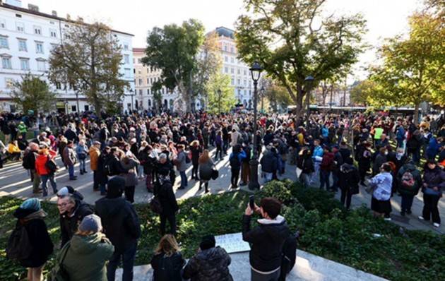 ASSESSORE Casalasco NO VAX PARTECIPA A CORTEO DI TRIESTE SENZA MASCHERINA