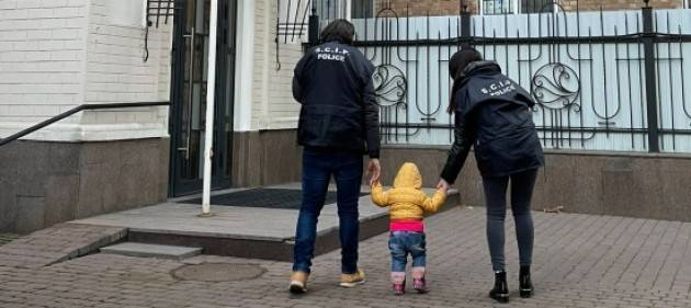 Lo SCIP riporta in Italia una bambina abbandonata in Ucraina