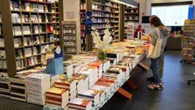 A Milano si leggono più libri che nel resto d'Italia