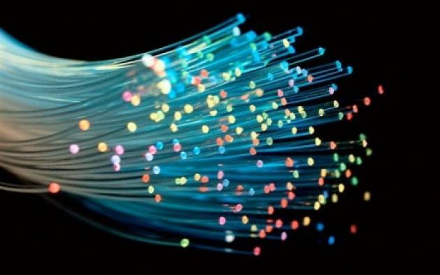 Revisione delle norme per lo sviluppo di reti a banda larga