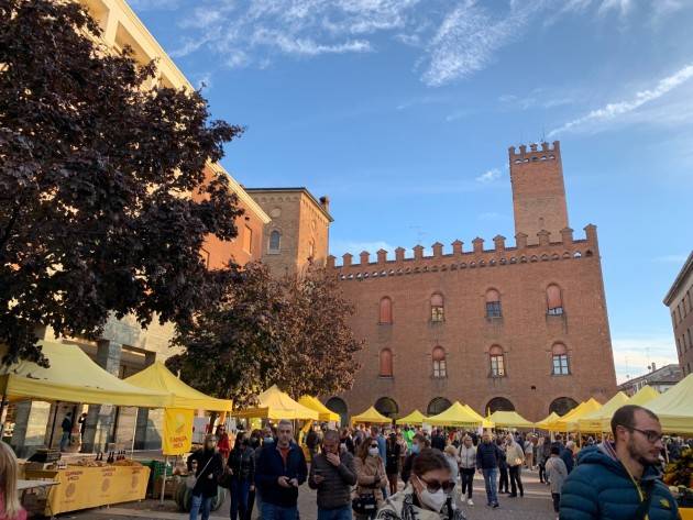Campagna Amica domenica 28 novembre in piazza Stradivari a Cremona