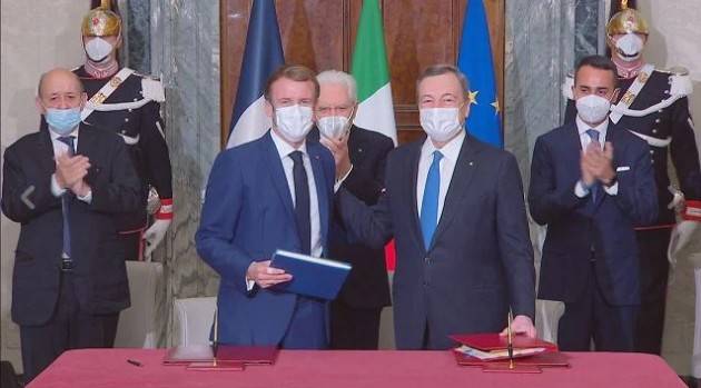 Roma Draghi e Macron siglano l'intesa tra Italia e Francia alla presenza di Mattarella